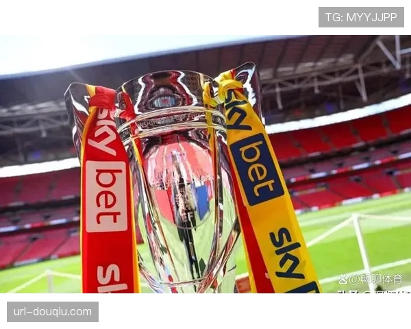 桑德兰主场3-2上演让二追三逆转,送伯恩茅斯球员库克补时染红